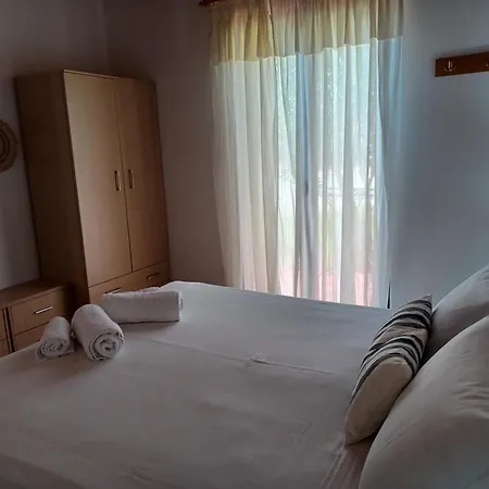 Nerissa 2, Two Bedroom With Amazing Sea View * Spartià