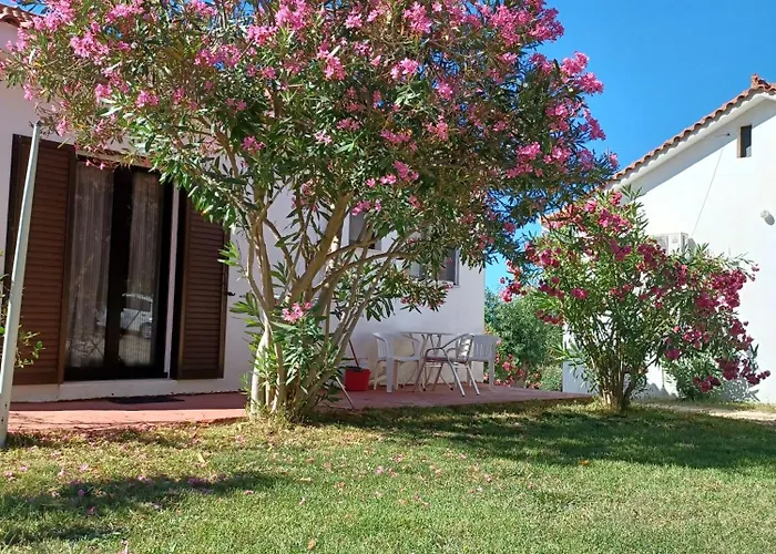 Semesterbostad Nerissa 2, Two Bedroom House With Sea View