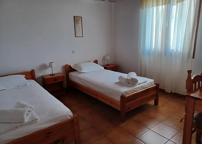 Nerissa 2, Two Bedroom House With Sea View